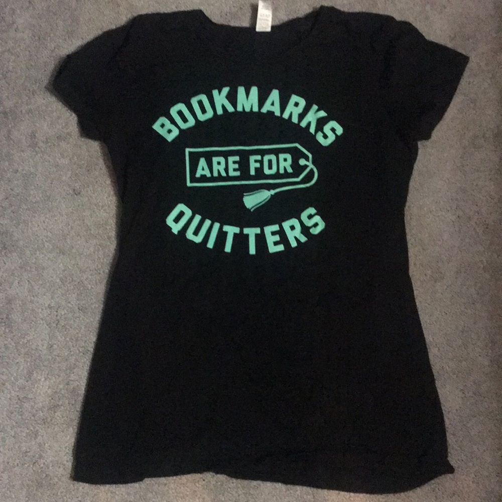 Ladies slim cut graphic tee